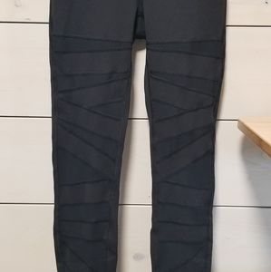 Authentic Lululemon leggings size 4